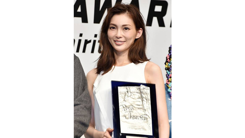 【押切もえ】第33回ベストジーニスト・協議会選出部門を受賞