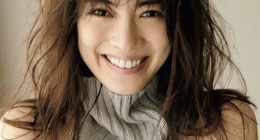 【安座間美優】3/13(水) １st写真集『Mew』&hellip;